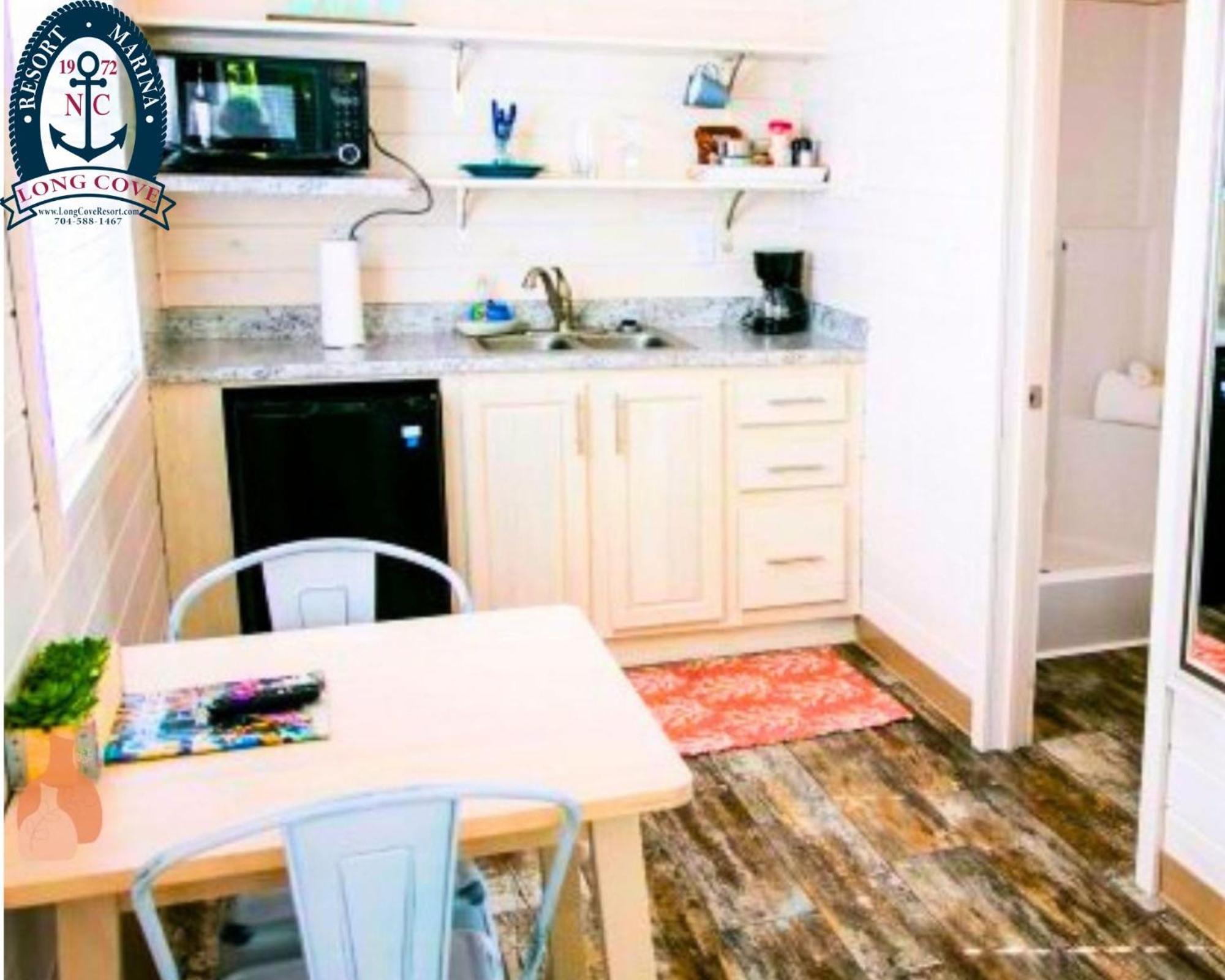 Long Cove Resort And Marina Lake Wylie Room photo