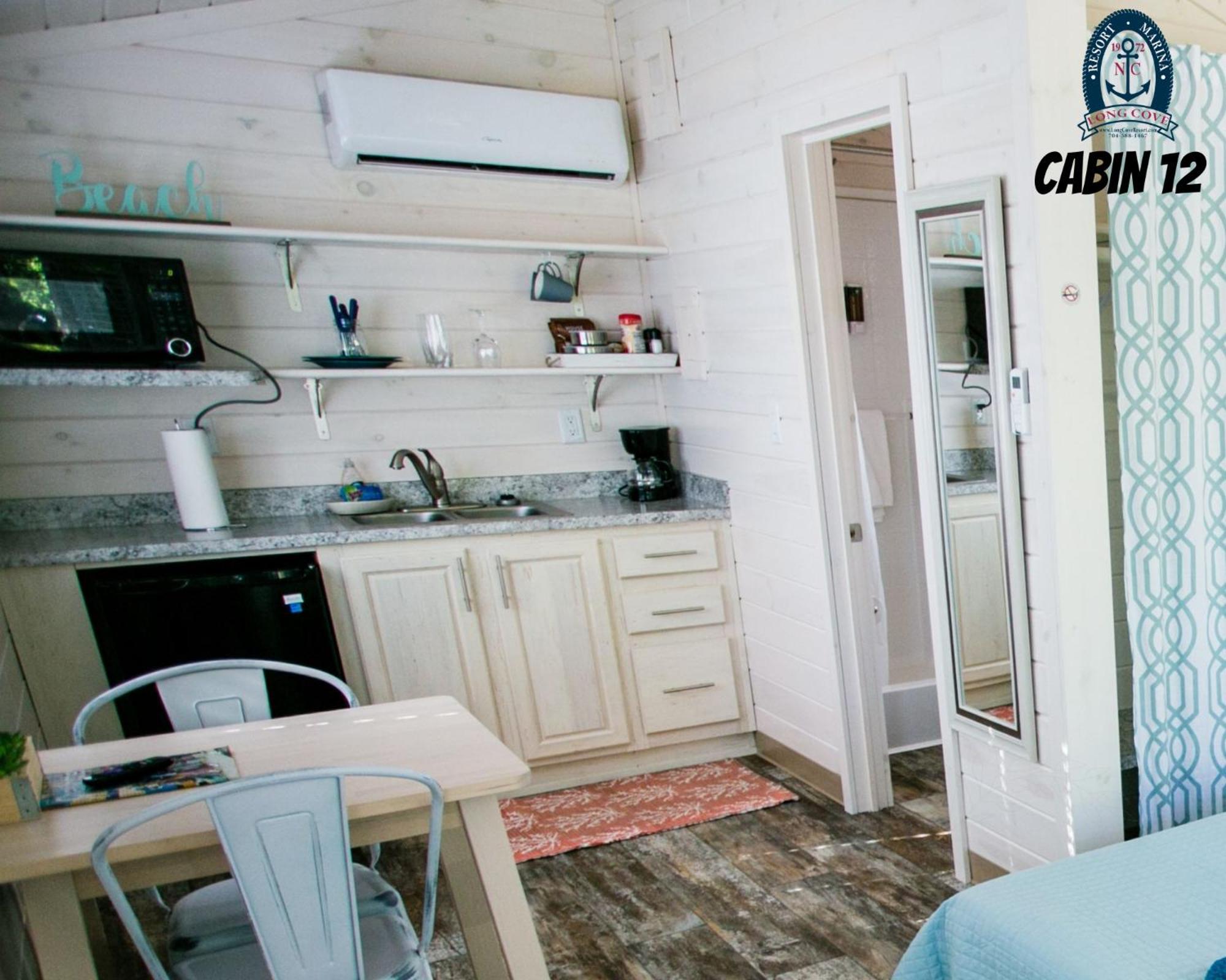 Long Cove Resort And Marina Lake Wylie Room photo